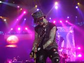 Concerts 2012 0605 paris alphaxl 179 Guns N' Roses